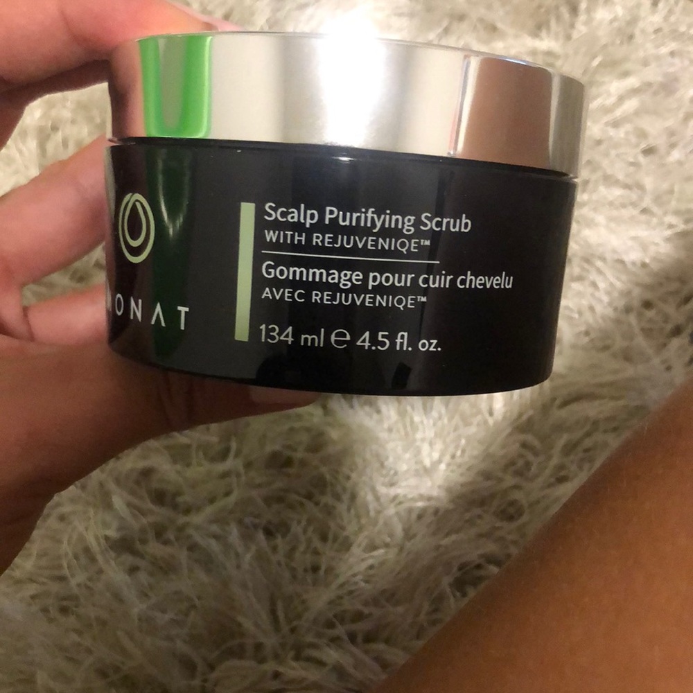Monat Scalp purifying scrub
